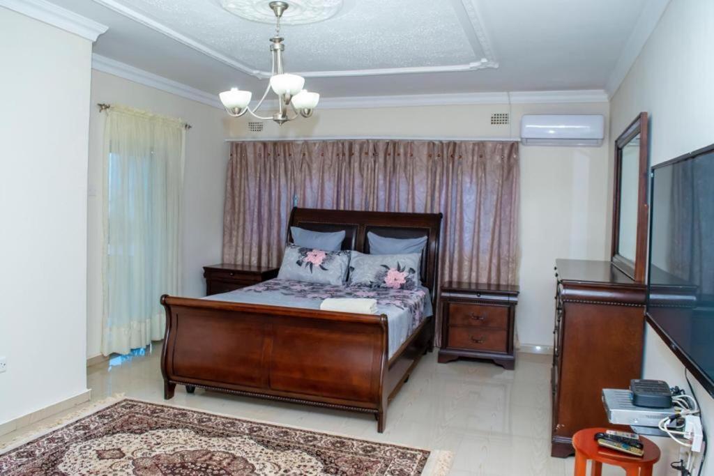 Royal Suites Apartments Lusaka Buitenkant foto