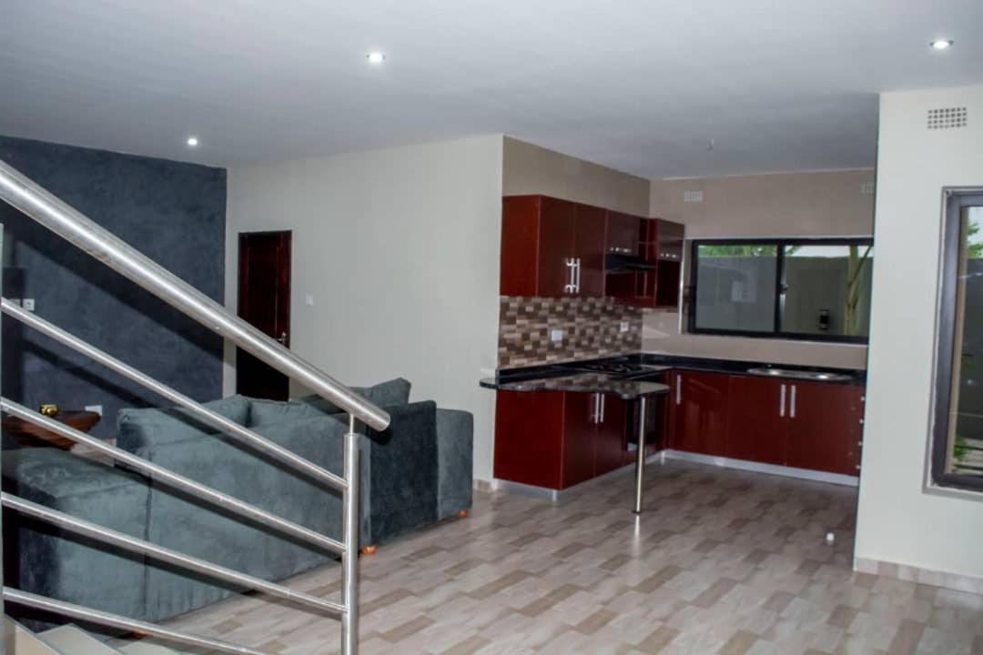 Royal Suites Apartments Lusaka Buitenkant foto