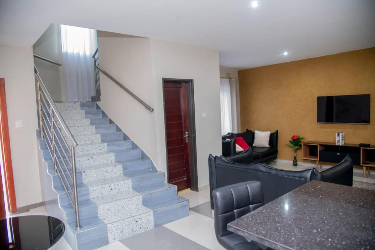Royal Suites Apartments Lusaka Buitenkant foto