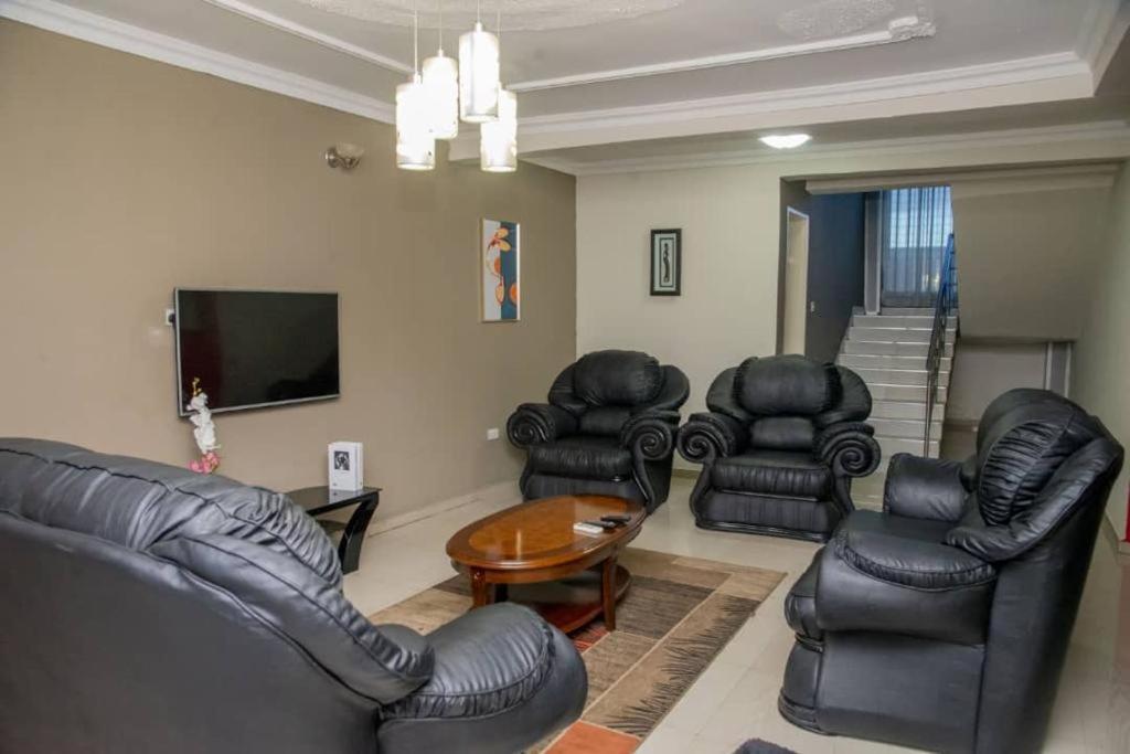 Royal Suites Apartments Lusaka Buitenkant foto
