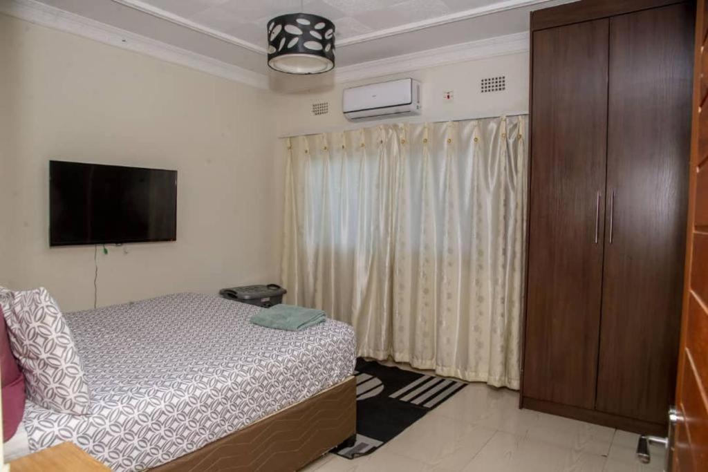 Royal Suites Apartments Lusaka Buitenkant foto