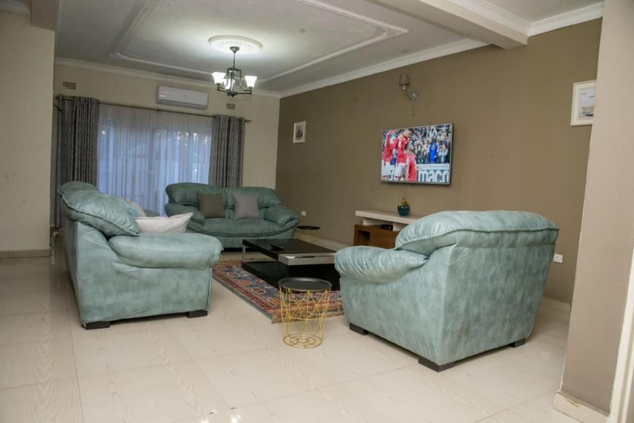 Royal Suites Apartments Lusaka Buitenkant foto