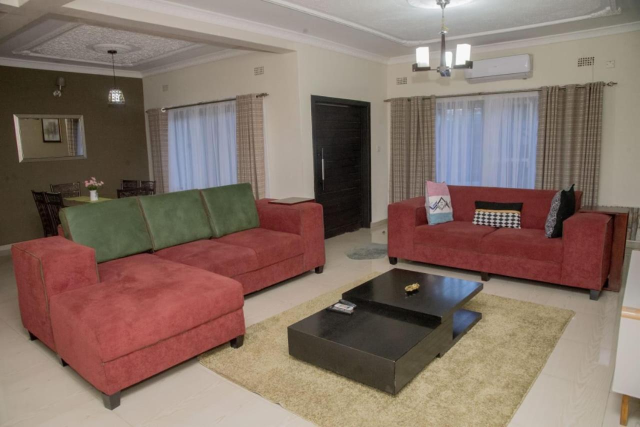 Royal Suites Apartments Lusaka Buitenkant foto
