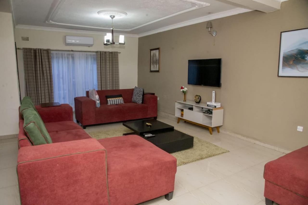 Royal Suites Apartments Lusaka Buitenkant foto